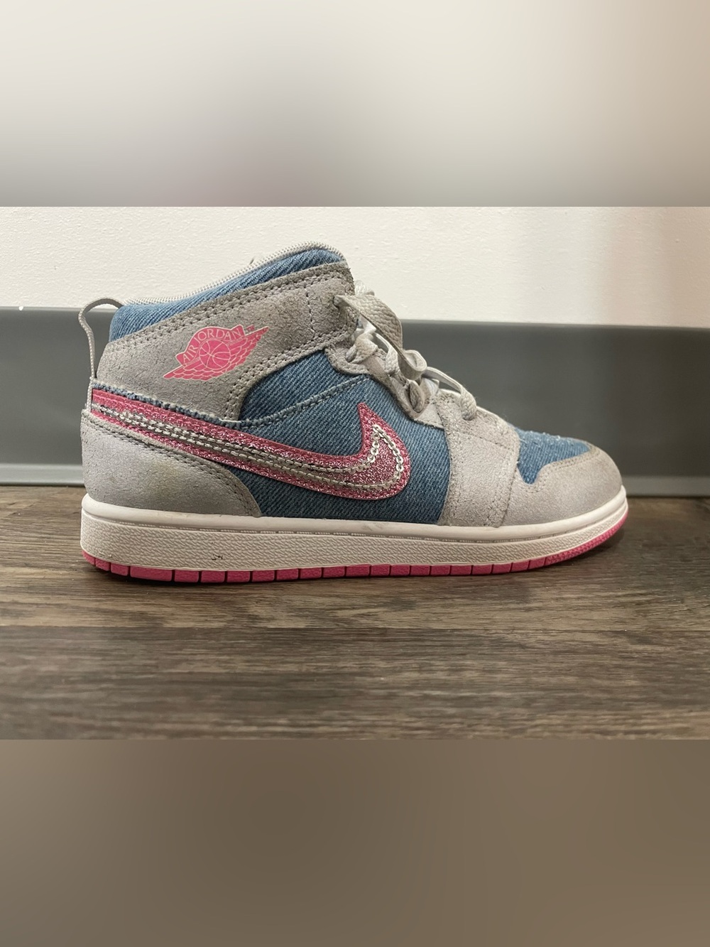 Air Jordan 1 retro Kids' Pink & Blue Low-Top Sneakers